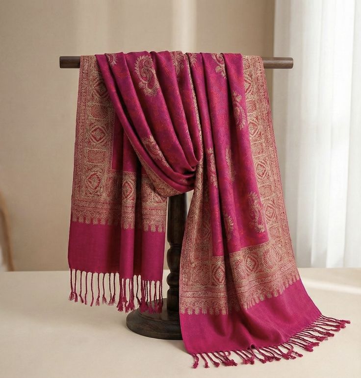 Pashmina shawls — pashmina shawl exporter in India, AM Cloth House Hapur